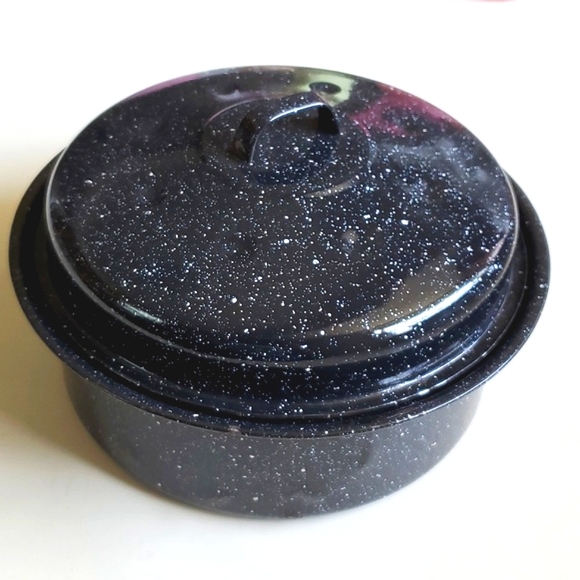 Kitchen Vintage Black White Speckled Enamel 1 Round Roasting Pan With